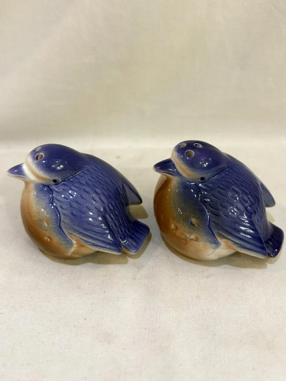 Vintage Hand Painted Ceramic Chubby Blue Bird Salt and Pepper Shaker Set